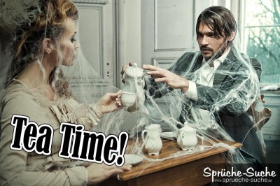 Its Tea Time - Spruchbild mit Mann und Frau, eingewebt mit Spinnenweben